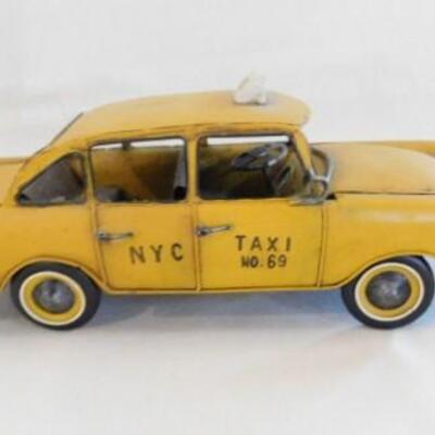 Metal Art Model Classic Car NYC Taxi 14