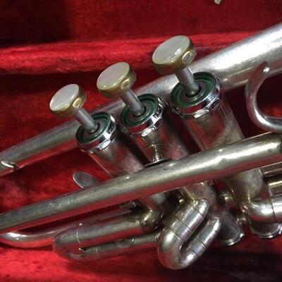 Vintage CAPRI GETZEN Silver Trumpet with Case