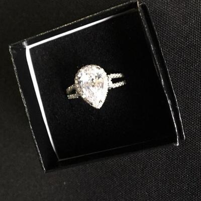 Vintage .925 Sterling Silver Ring with 4 carat CZ. Size 8