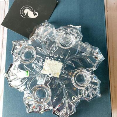LOT 172  WATERFORD OLEG CASSINI CRYSTAL GROUP OF VOTIVES  SNOWFLAKE ORNAMENT