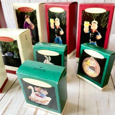 LOT 177  HALLMARK BOXED KEEPSAKE CHRISTMAS ORNAMENTS 
