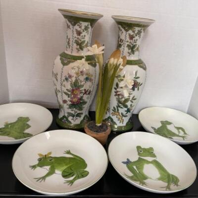 A235 Two Porcelain Asian Lamp Vases and Frog Bowls 