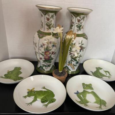 A235 Two Porcelain Asian Lamp Vases and Frog Bowls 