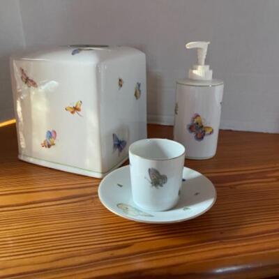 A242 Hand painted Butterfly Bathroom Accessories 