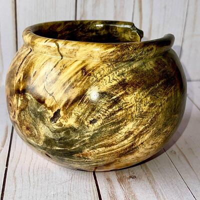 LOT 189  BUCKEYE BURL BOWL BY D FERRIS 