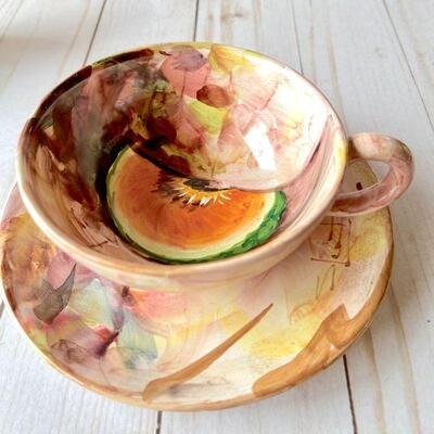 LOT 190 GROUP OF PAINTED POTTERY & 2 RUSSIAN LACQUER EGGS