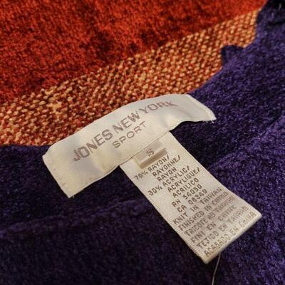 Lot 1161: (2) New Jones New York Short Sleeve Sweaters 
