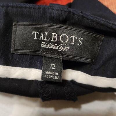 Lot 1164: (3) Ladies Shorts - Ralph Lauren & Talbots