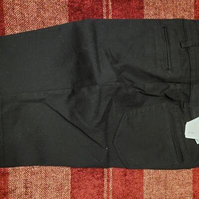 Lot 1165: (2) NEW Ladies Shorts