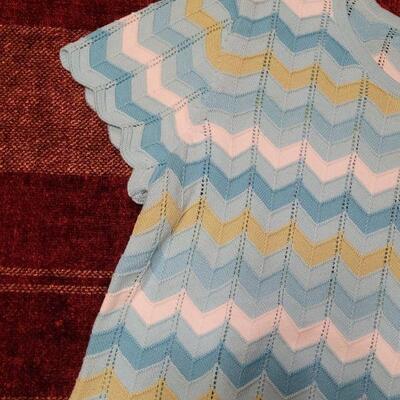 Lot 1167: (2) New Ladies Short Sleeve Sweaters