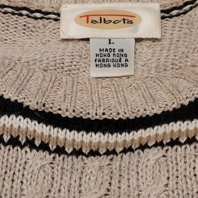 Lot 1168: (2) Ladies Sweaters