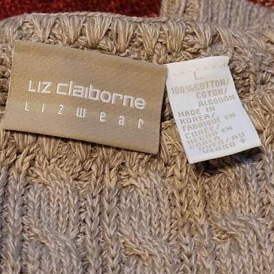 Lot 1168: (2) Ladies Sweaters