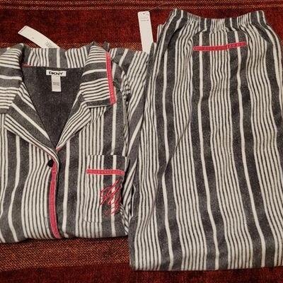 Lot 1183: New DKNY PJs