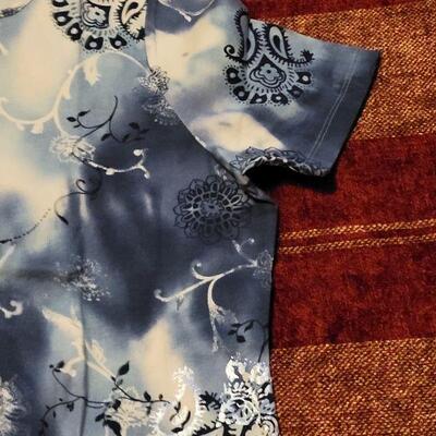 Lot 1185: Ladies New Shorts and Shirt