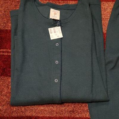 Lot 1186: New Victoria's Secret Green Ribbed Pjs
