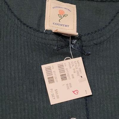 Lot 1186: New Victoria's Secret Green Ribbed Pjs