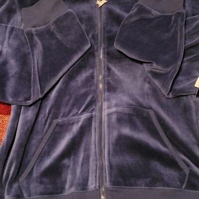 Lot 1191: New Ladies Velour Zip Up Jacket & Pants XL