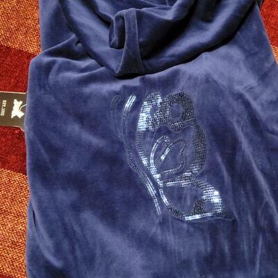 Lot 1191: New Ladies Velour Zip Up Jacket & Pants XL