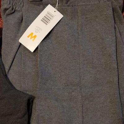 Lot 1192: (2) New Ladies Lounge Pants