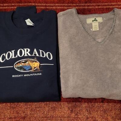 Lot 1195: (2) Size Large Sweatshirts