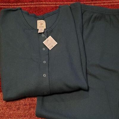 Lot 1197: New Victoria's Secret Green Ribbed Pjs