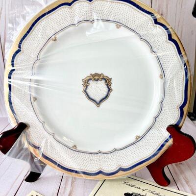 LOT 201  WHITE HOUSE DINNER COLLECTION FRANKLIN PIERCE PATTERN BOX & PAPERWORK WOODMERE CHINA