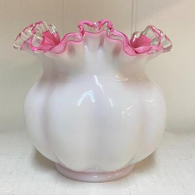 Fenton Peach Crest Vase 