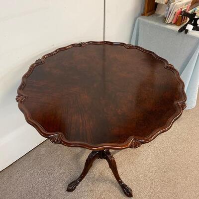 Mahogany Pie Crust Table