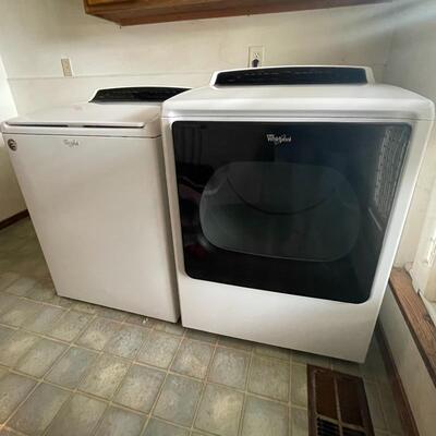 2017 Whirlpool Cabrio Washer and Electric Dryer Combo - Like New
