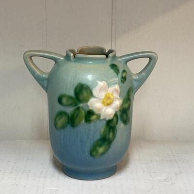Roseville 6â€ Whiterose Vase 