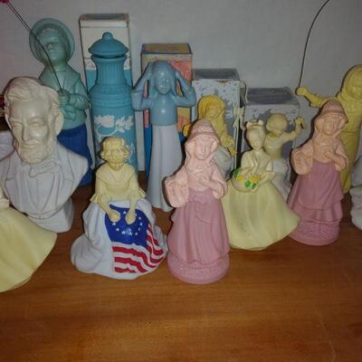 Assorted Avon bottle lot