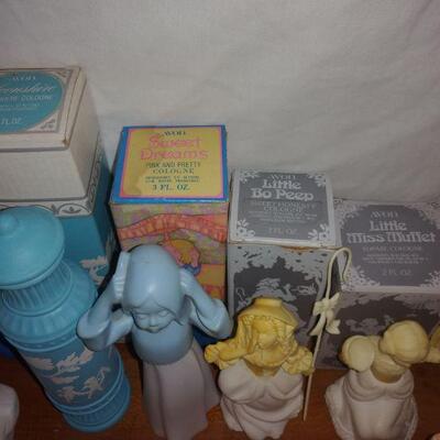 Assorted Avon bottle lot