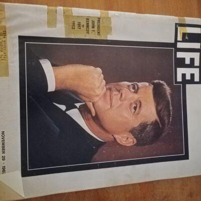 Magazines Featuring JFK 