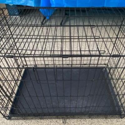 Folding double door dog crate intermediate size