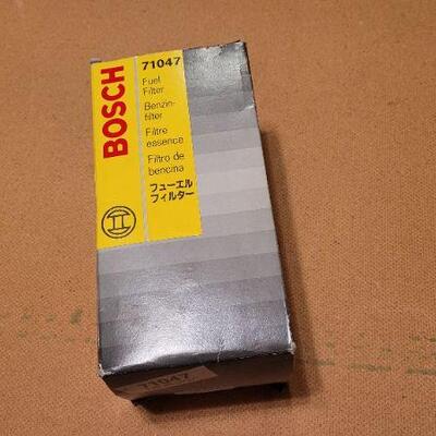 Lot 1200: Vintage New Stock BOSCH Fuel Filters 71047