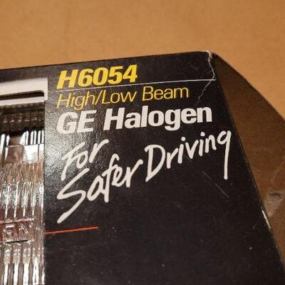 Lot 1201: Vintage New Stock GE HALOGREN H6054 Headlight