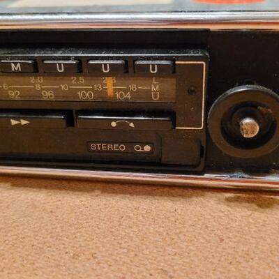 Lot 1206: Vintage BLAUPUNKT Radio