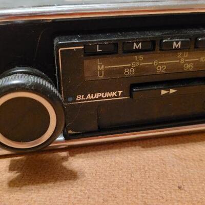 Lot 1206: Vintage BLAUPUNKT Radio