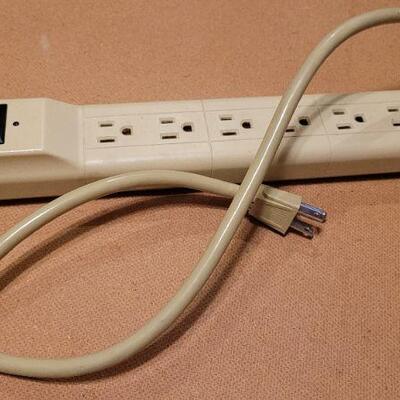 Lot 1215: Vintage LUNALITE Power Strip 