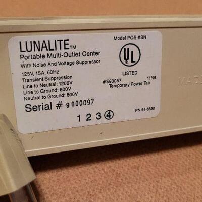 Lot 1215: Vintage LUNALITE Power Strip 