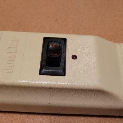 Lot 1215: Vintage LUNALITE Power Strip 