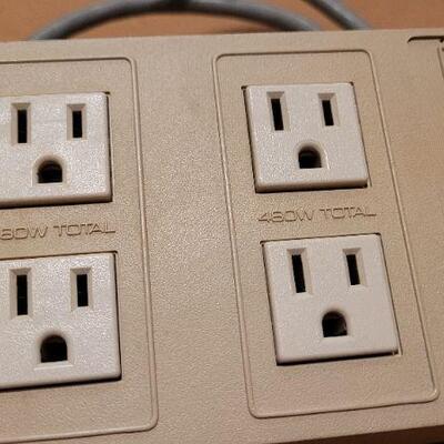 Lot 1219: Vintage TANDY Deluxe Power Center