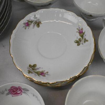 32 Floral China Tea Set; 8 Large, 6 Small, 6 Cup Plates, 11 Cups, 1 Sugar - Used