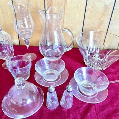 LOT 210  VINTAGE PRINCESS HOUSE GROUP CLEAR GLASS 