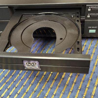 Lot 1225: TOSHIBA DVD Video Player SD-2050