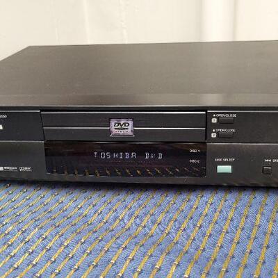 Lot 1225: TOSHIBA DVD Video Player SD-2050