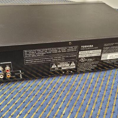 Lot 1225: TOSHIBA DVD Video Player SD-2050