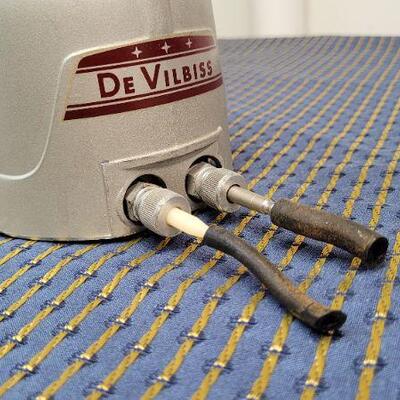 Lot 1229: Vintage De Vilbiss Air Compressor TESTED A+
