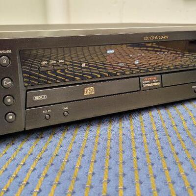 Lot 1231: Vintage SONY RCD-W1 Compact Disc Recorder 