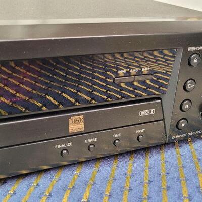Lot 1231: Vintage SONY RCD-W1 Compact Disc Recorder 